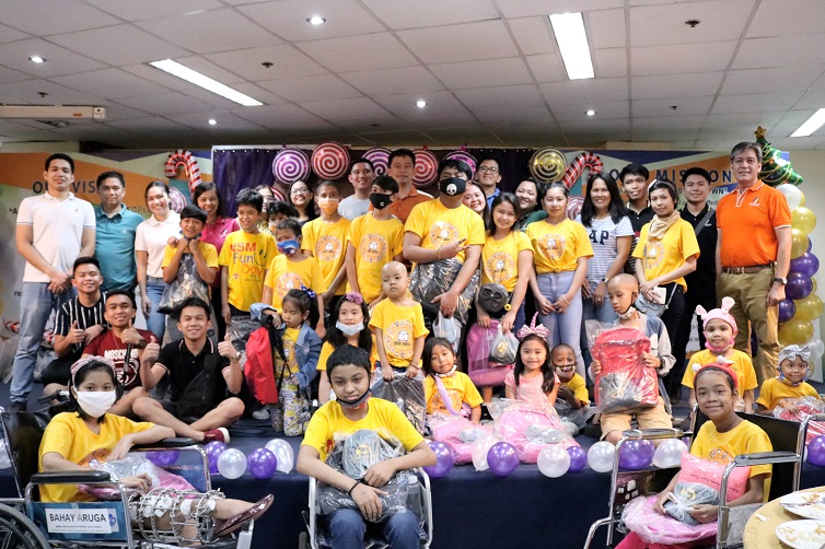 Crossworld Charity Christmas party with Bahay Aruga and Bahay Parola